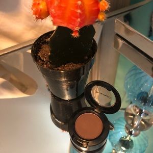 MAC eyeshadow in handwritten